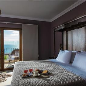 8 bedroom luxury villa with pool near Koutsounari, sleeps 16